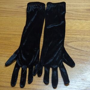 Elegant Black Velvet Gloves